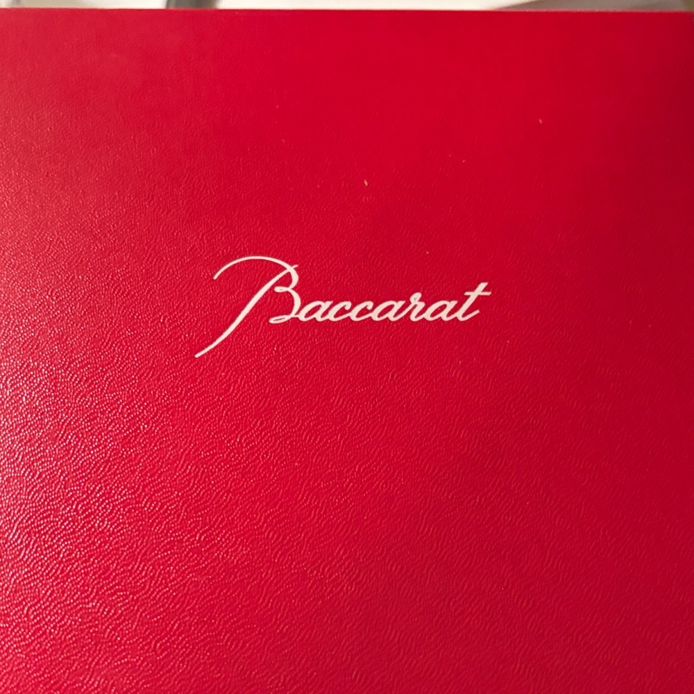 Baccarat Zinzin Star with Signature Red Gift Box - Picture 8 of 8